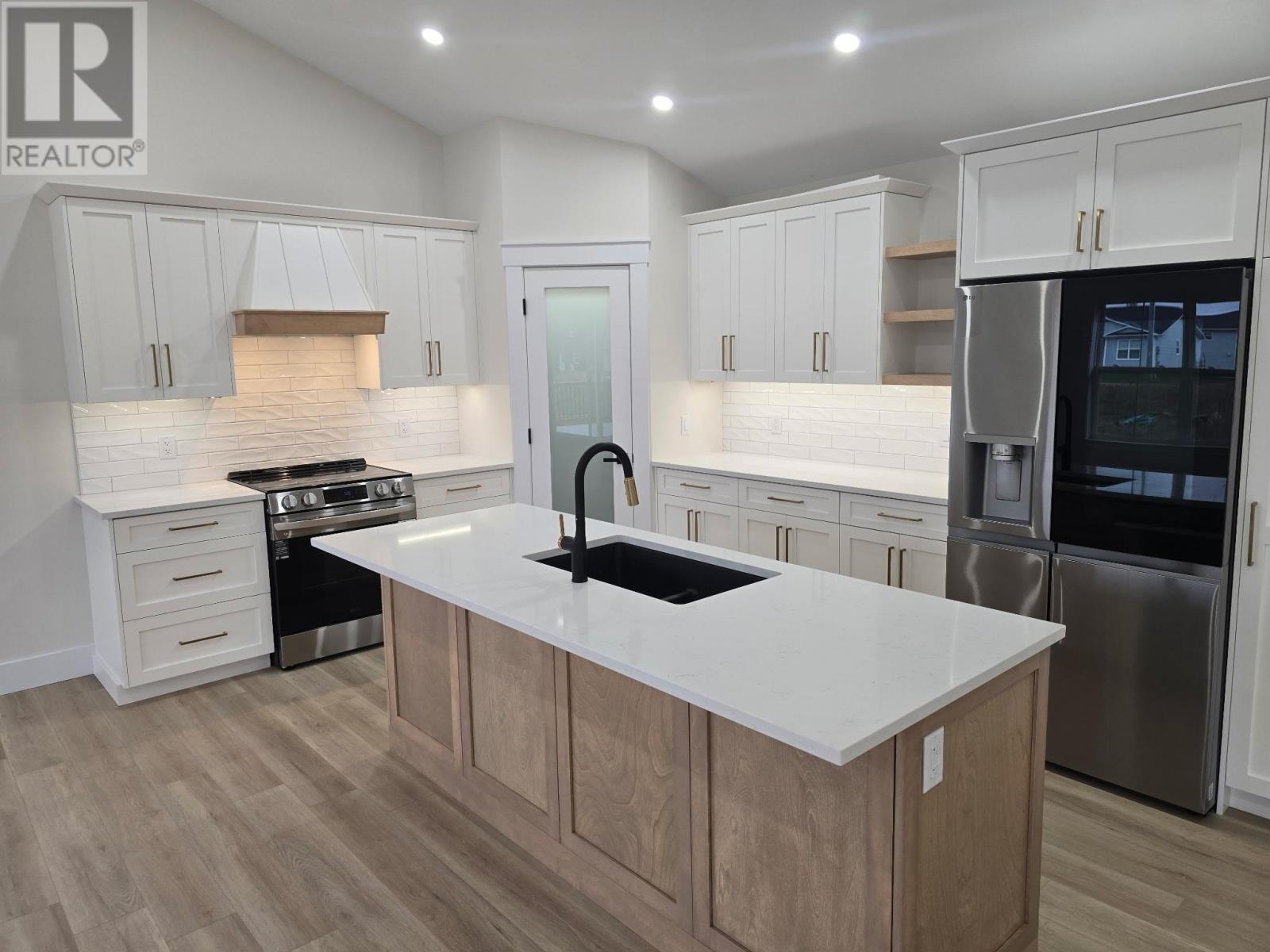 63 Kingsburgh Avenue, Charlottetown, Prince Edward Island  C1E 3S2 - Photo 3 - 202624875