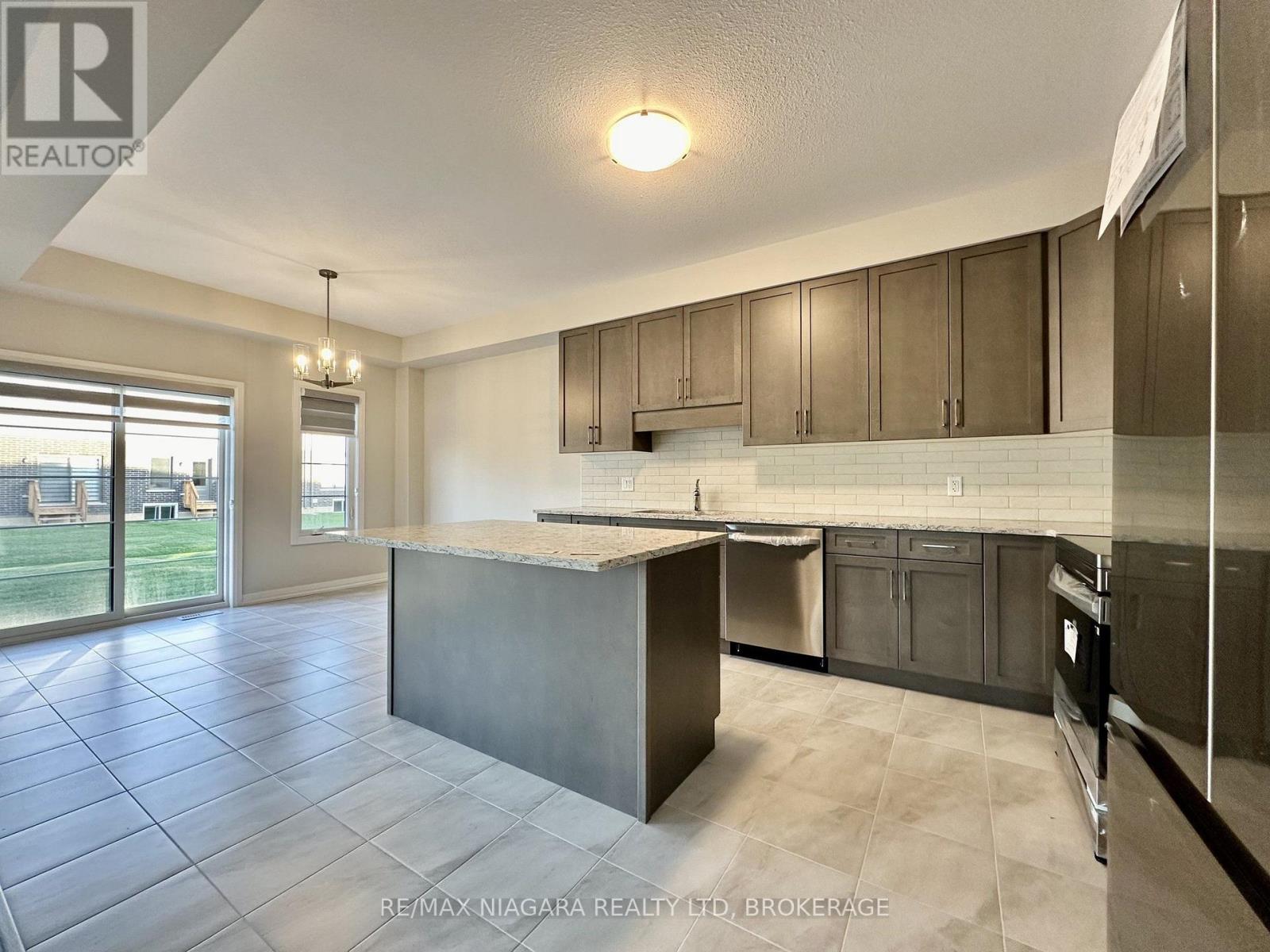 49 Saffron Way, Pelham, Ontario L0S 1E1 - Photo 5 - X13859908