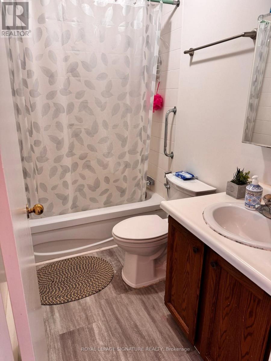 32 - 31 Parkview Drive, Orangeville, Ontario  L9W 4H7 - Photo 12 - W13849624