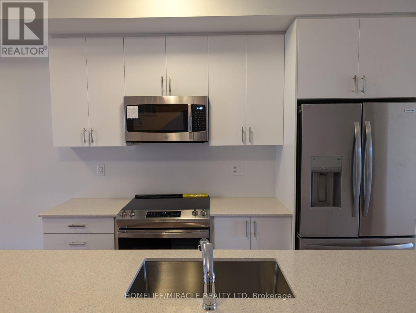 150 Brockley Drive, Toronto, Ontario  M1P 0G3 - Photo 3 - E13859910