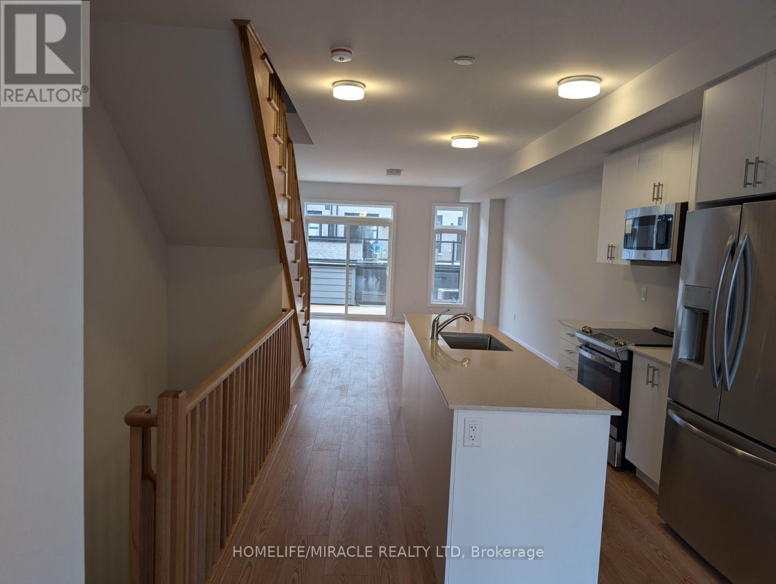 150 Brockley Drive, Toronto, Ontario  M1P 0G3 - Photo 4 - E13859910