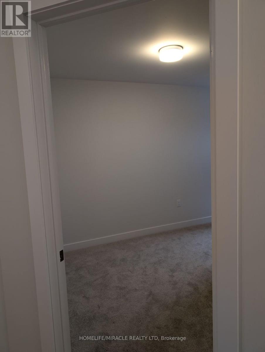 150 Brockley Drive, Toronto, Ontario  M1P 0G3 - Photo 7 - E13859910
