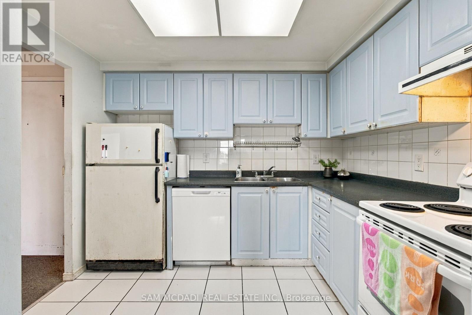510 - 135 Hillcrest Avenue, Mississauga, Ontario  L5B 4B1 - Photo 6 - W13859902