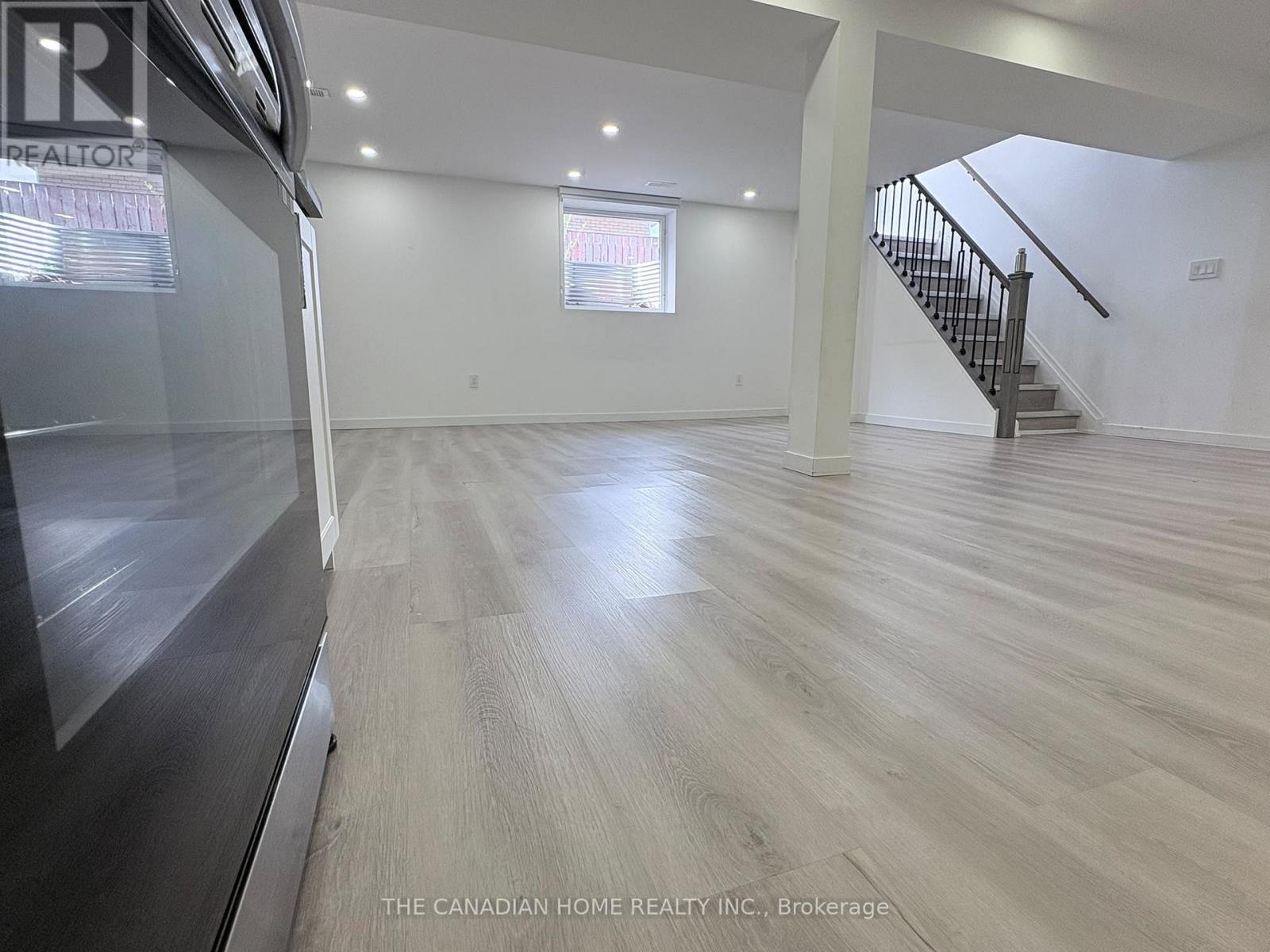 2 - 63 Champlain Avenue, Hamilton, Ontario  L8G 2H5 - Photo 4 - X13859898