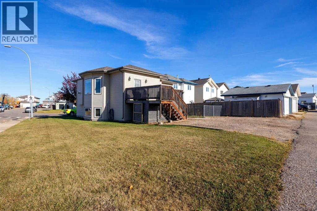 156 Paris Crescent