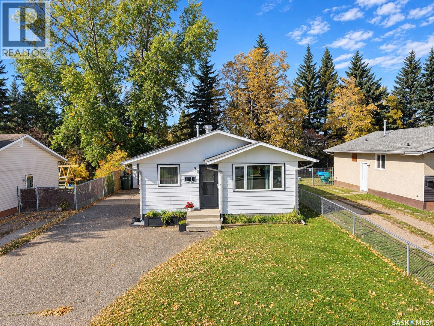 131 Mcintosh Drive, Prince Albert, Saskatchewan  S6V 6H2 - Photo 5 - SK050273