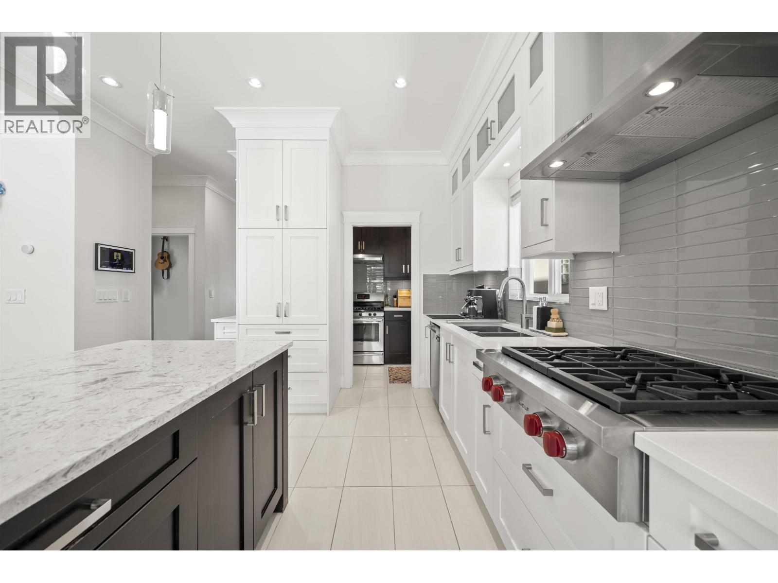 4758 Maitland, Burnaby, British Columbia  V5H 1N2 - Photo 11 - R3172152