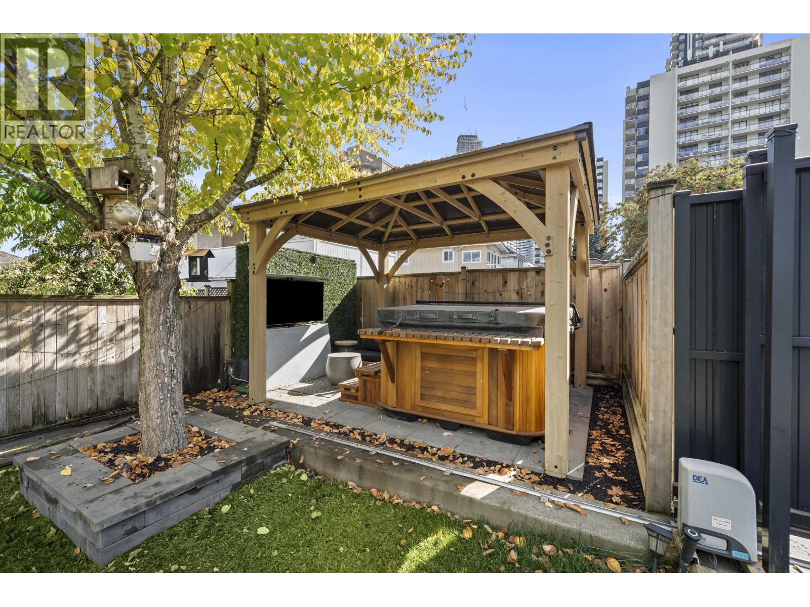 4758 Maitland, Burnaby, British Columbia  V5H 1N2 - Photo 39 - R3172152