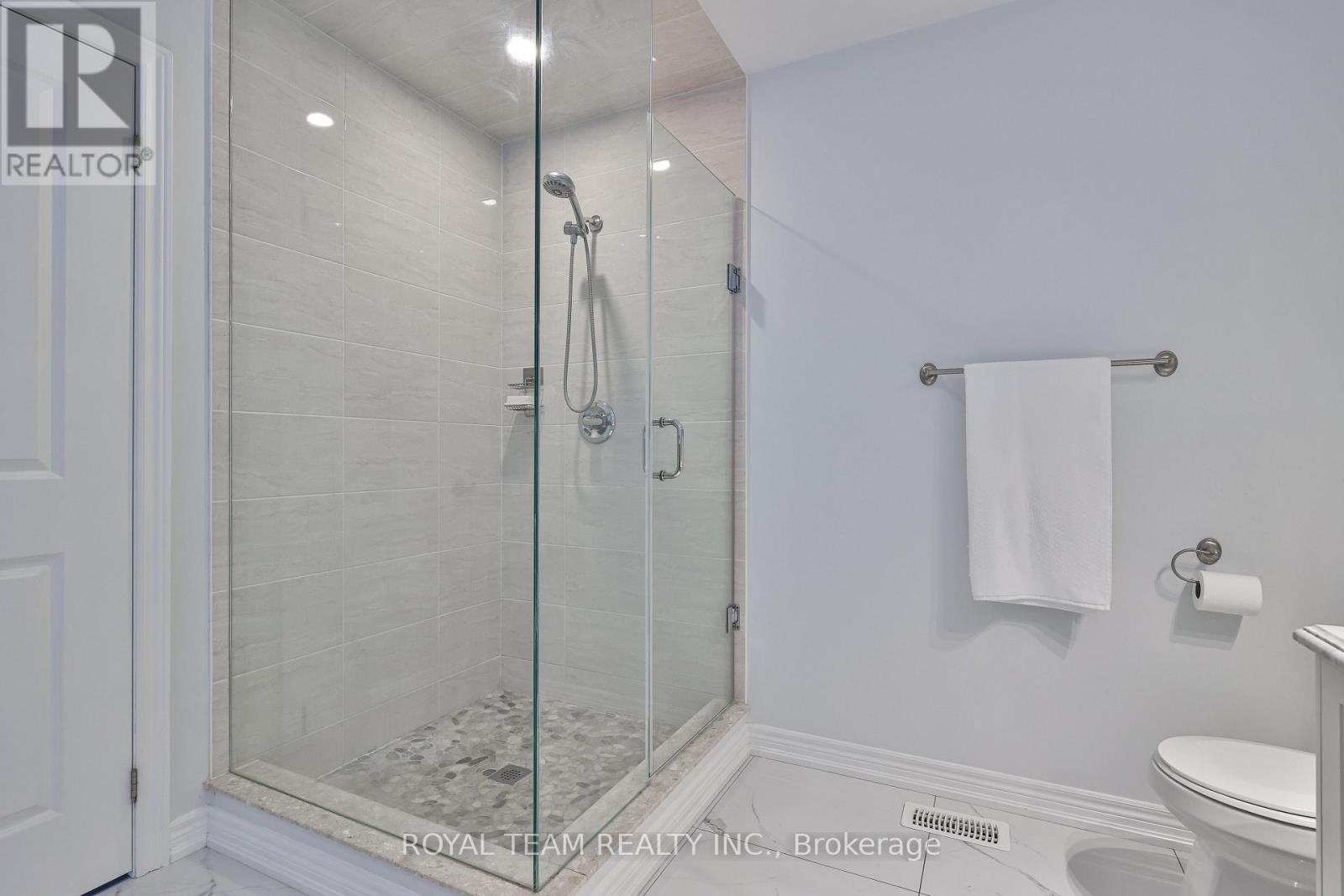 636 Mcgregor Farm Trail, Newmarket, Ontario  L3X 0H3 - Photo 26 - N13852606