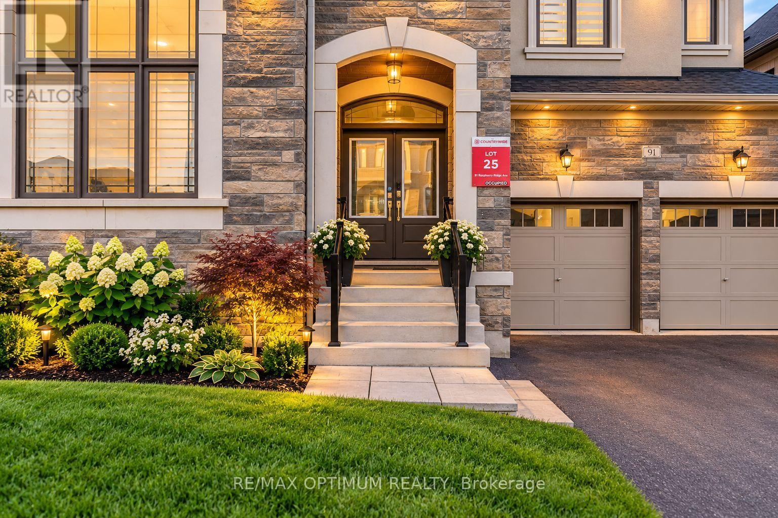 91 Raspberry Ridge Avenue, Caledon, Ontario  L7C 4N2 - Photo 2 - W13848932