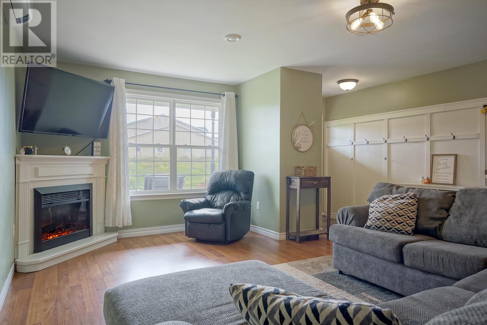 23 Heatherway Drive, Cornwall, Prince Edward Island  C0A 1H0 - Photo 4 - 202625057
