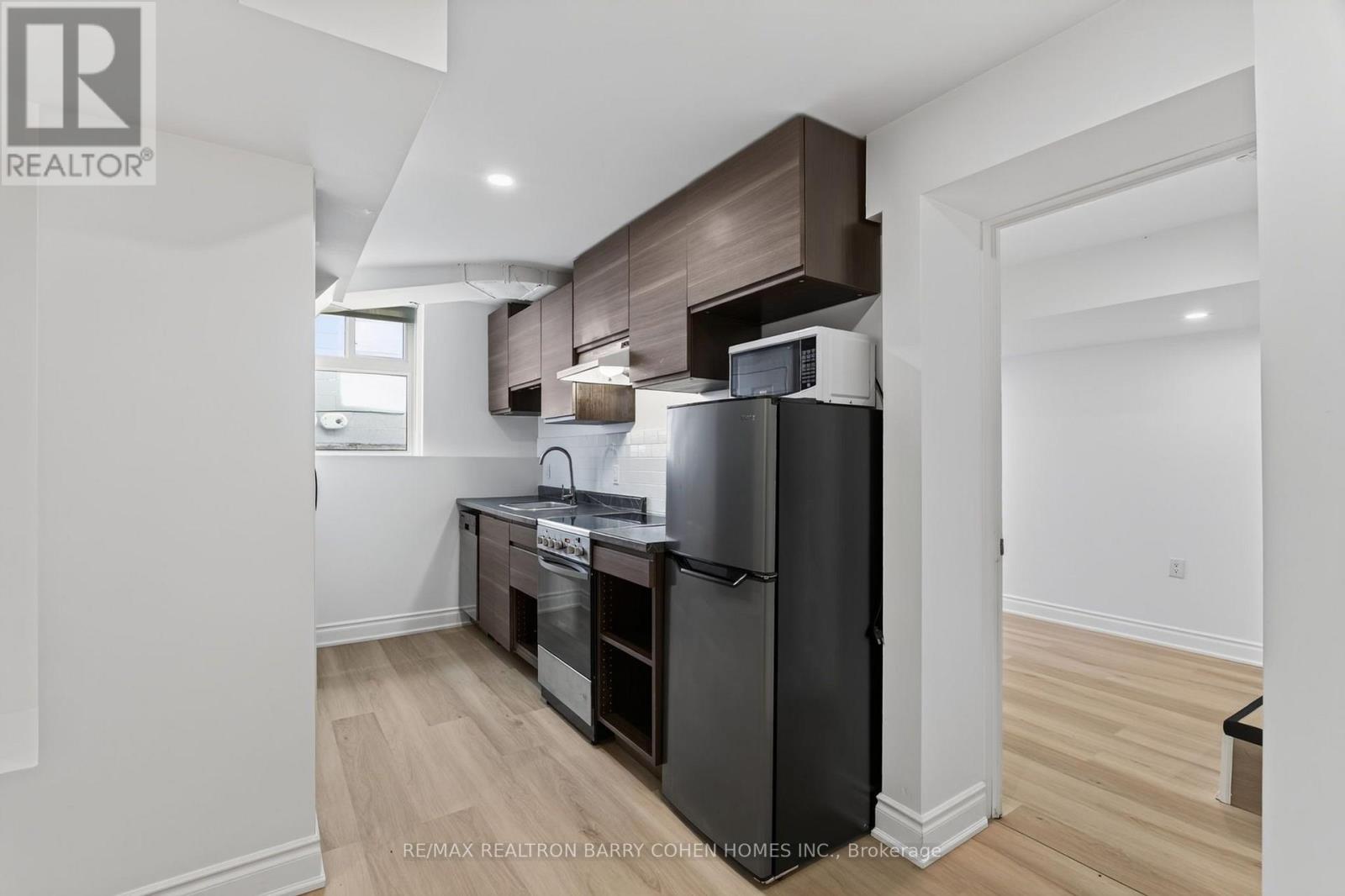 Lower - 371 Howland Avenue, Toronto, Ontario  M5R 3C1 - Photo 7 - C13859990
