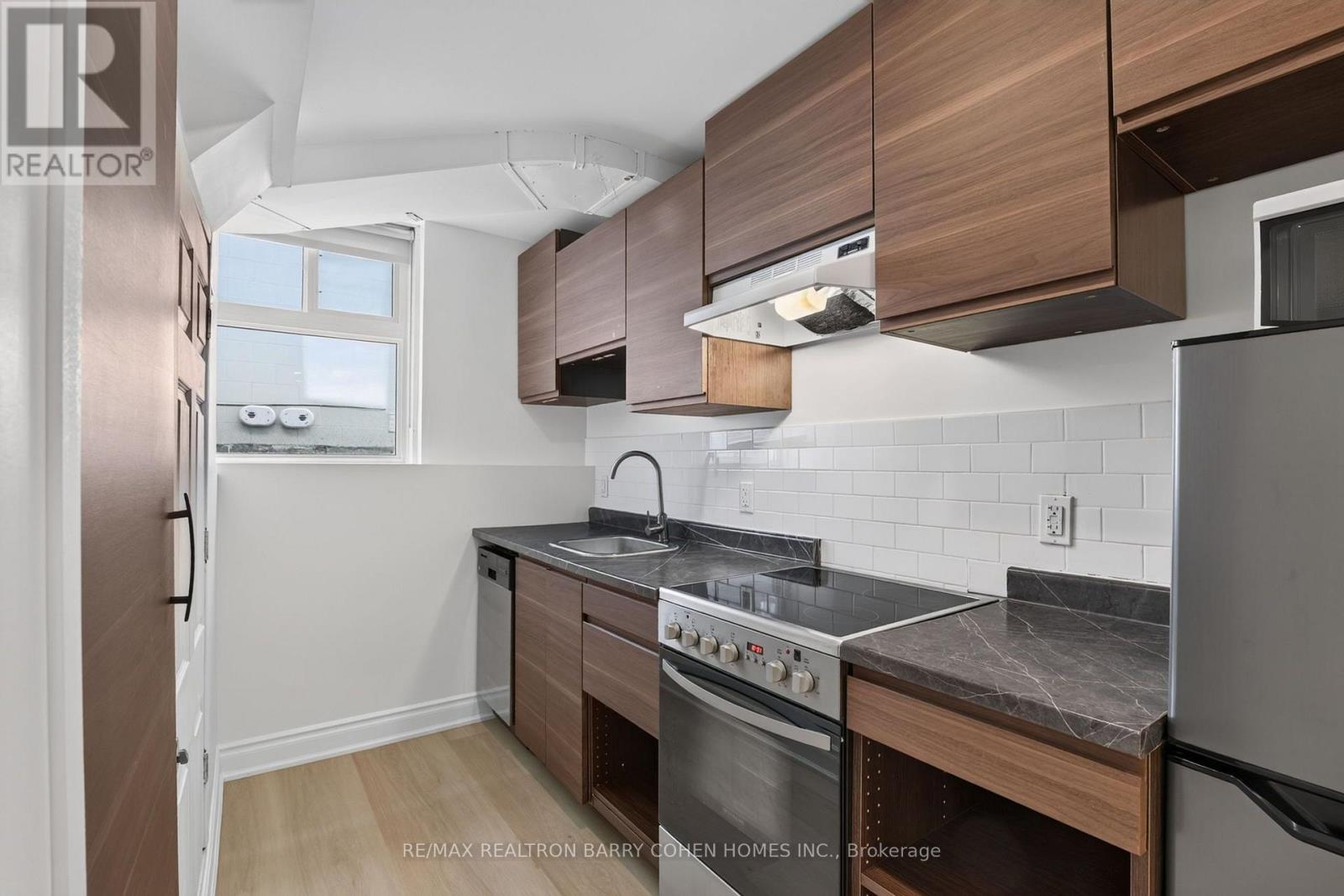 Lower - 371 Howland Avenue, Toronto, Ontario  M5R 3C1 - Photo 9 - C13859990