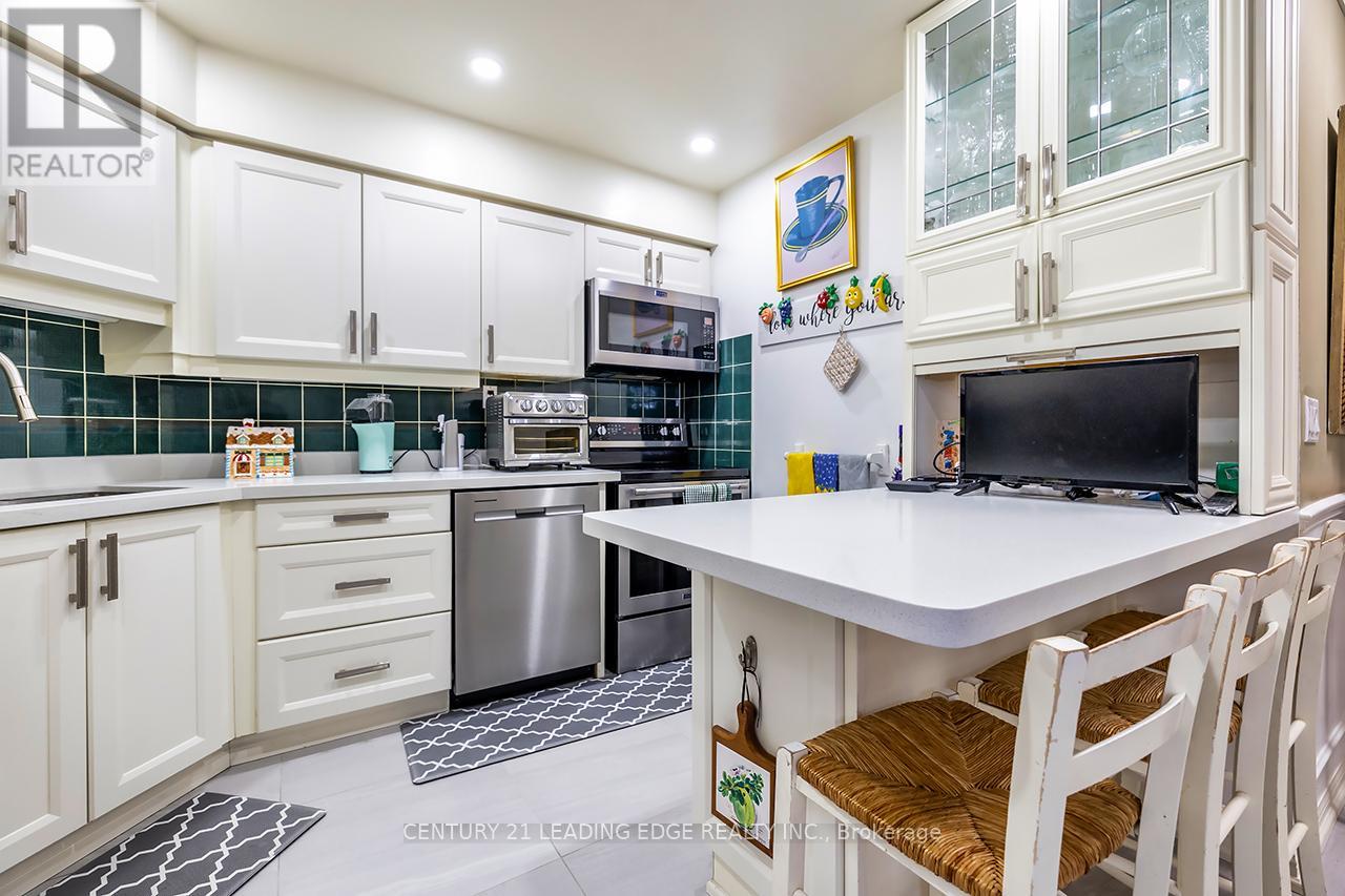 621 - 1400 The Esplanade Drive N, Pickering, Ontario  L1V 6V2 - Photo 5 - E13859978