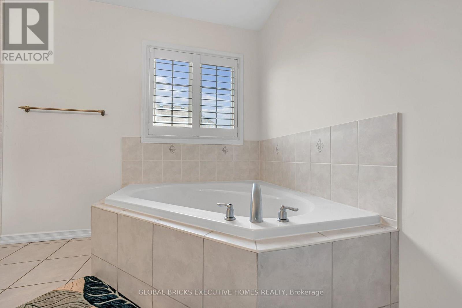 1534 Scenic Lane Drive, Pickering, Ontario  L1X 0B4 - Photo 43 - E13860008