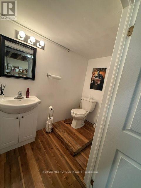 Back - 15 Dunlop Street W, Barrie (City Centre), Ontario  L4N 1A1 - Photo 5 - S13860000