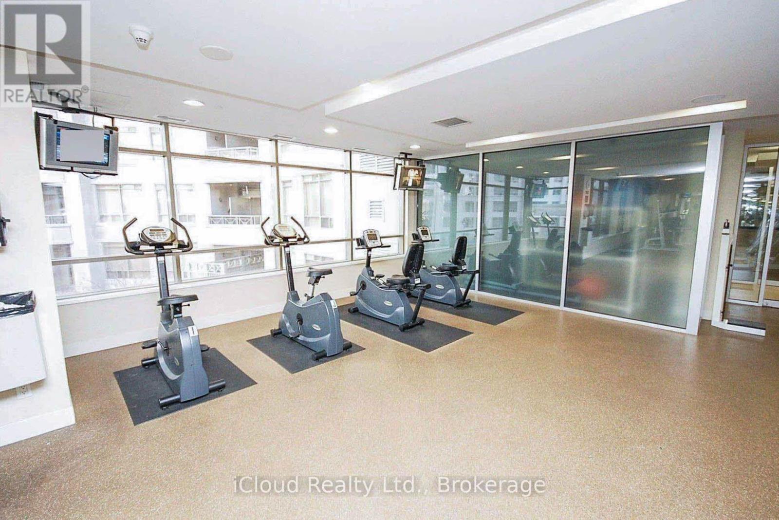 2521 - 3888 Duke Of York Boulevard, Mississauga, Ontario  L5B 4P5 - Photo 13 - W13860010