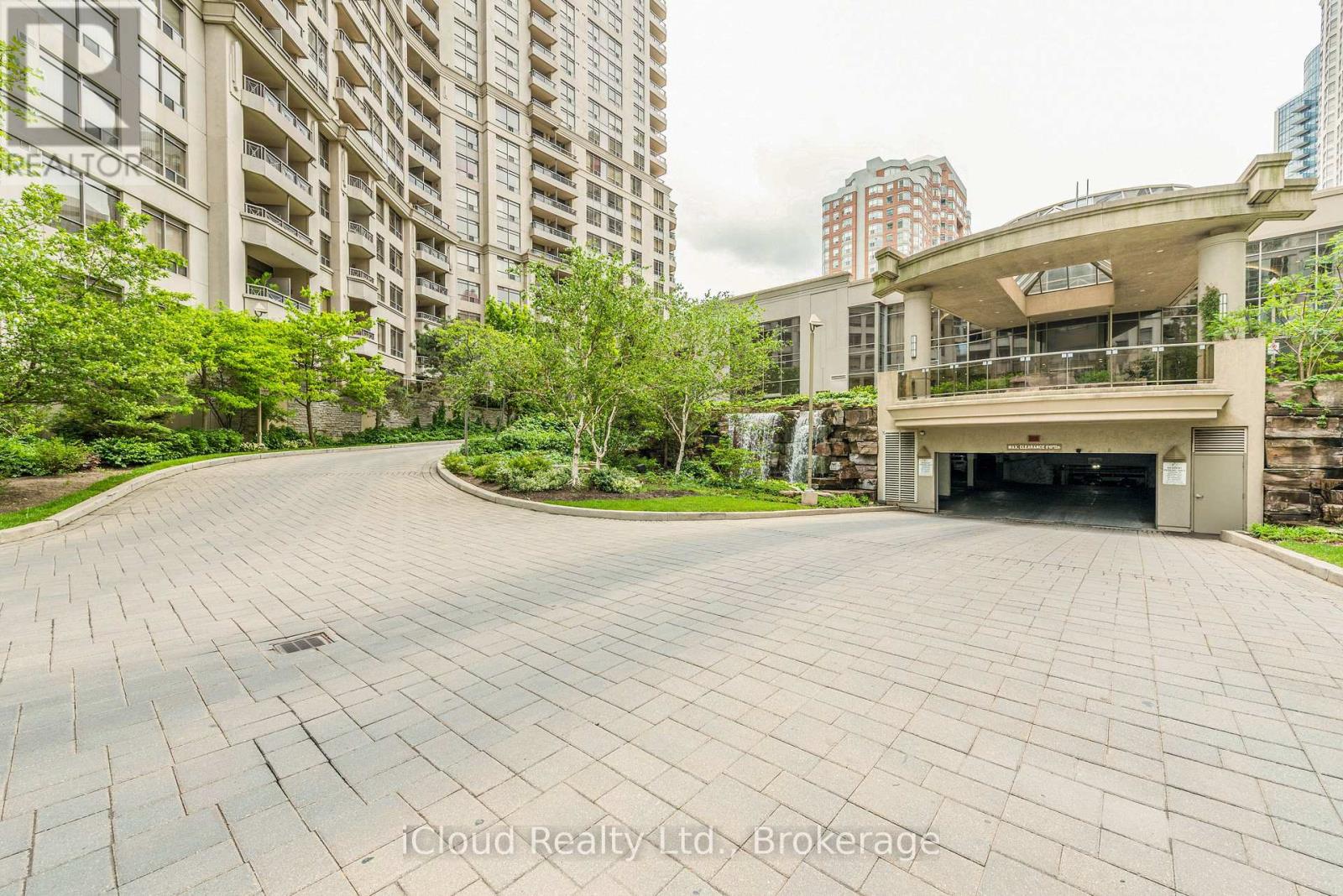 2521 - 3888 Duke Of York Boulevard, Mississauga, Ontario  L5B 4P5 - Photo 5 - W13860010