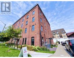 302 - 30 POWERHOUSE STREET, Toronto, Ontario