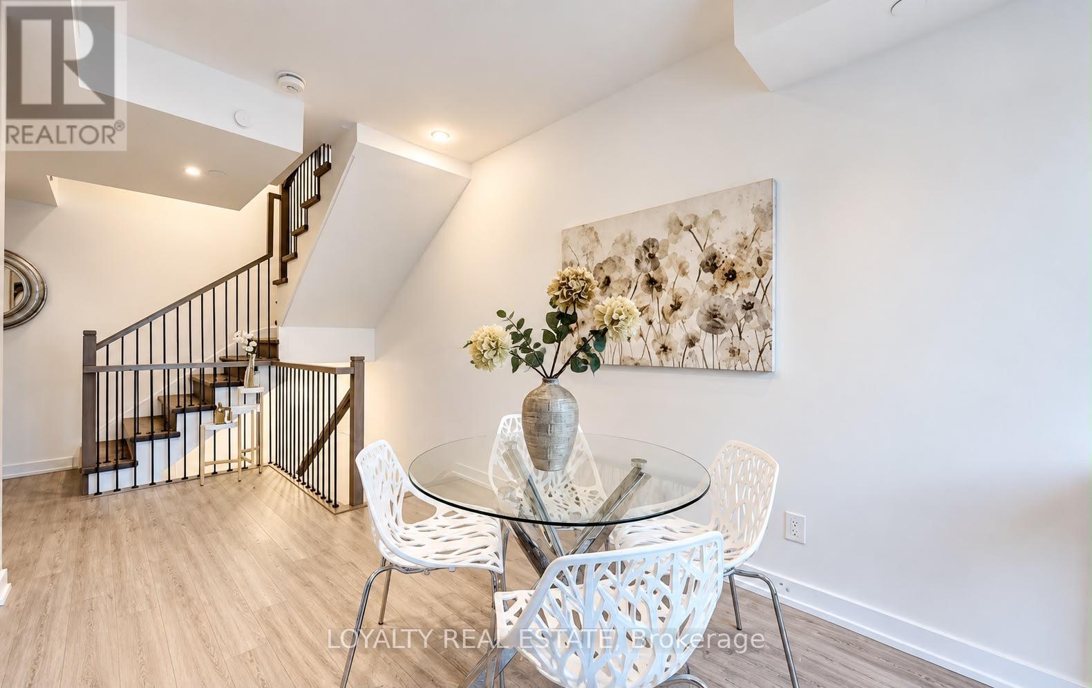 28 - 861 Sheppard Avenue W, Toronto, Ontario  M3H 2T4 - Photo 3 - C13860028
