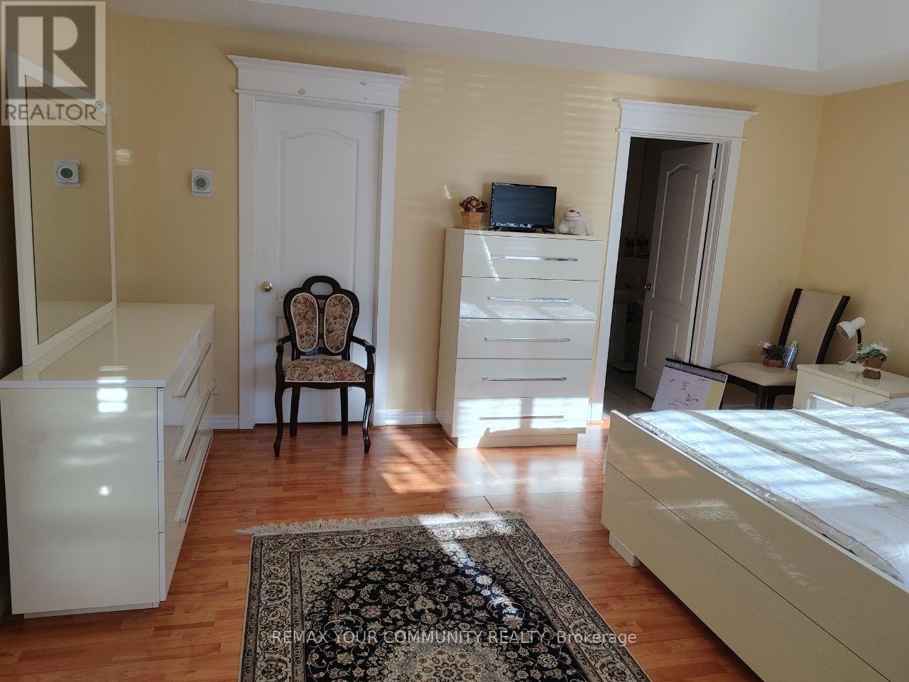 Main Floor - 82 Caines Avenue, Toronto, Ontario  M2R 2L3 - Photo 10 - C13860058