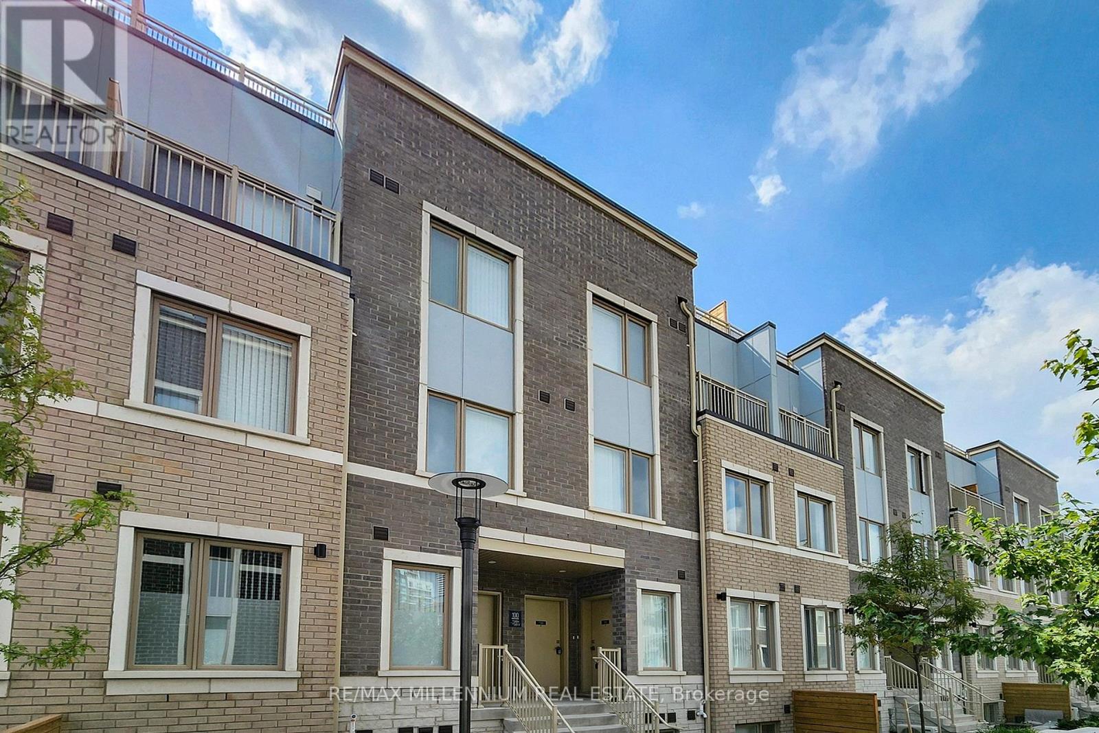 TH 350 - 100 HONEYCRISP CRESCENT, Vaughan, Ontario