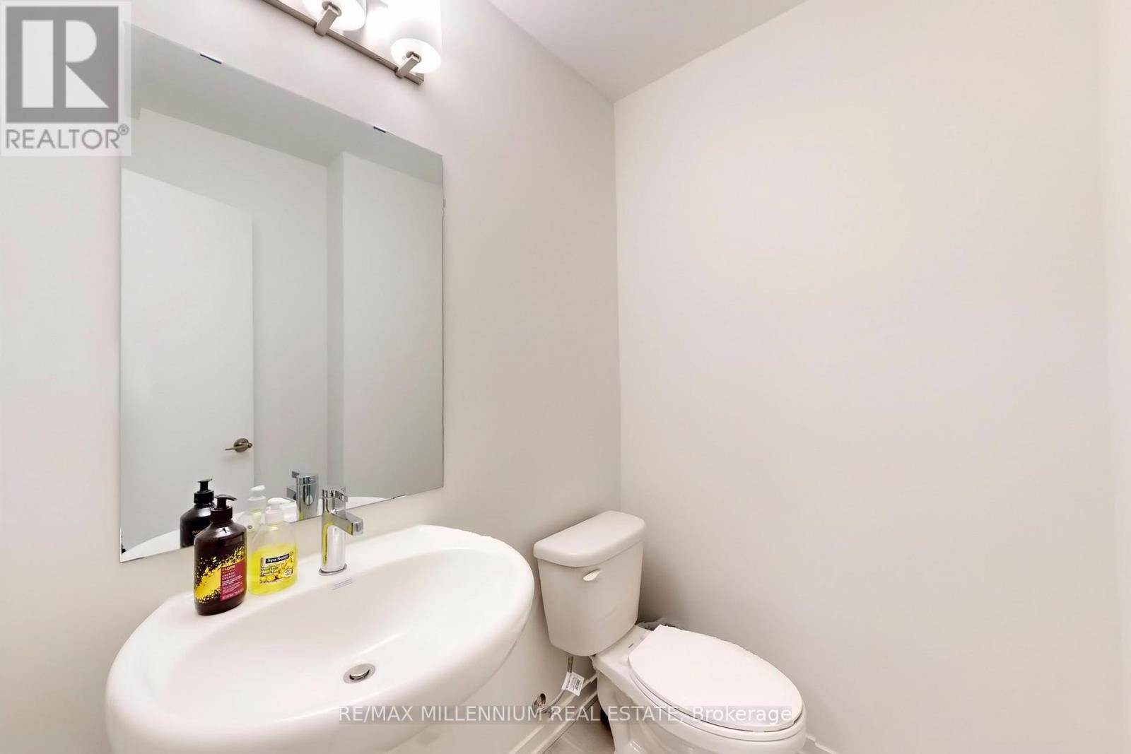 Th 350 - 100 Honeycrisp Crescent, Vaughan, Ontario  L4K 0N7 - Photo 16 - N13860042