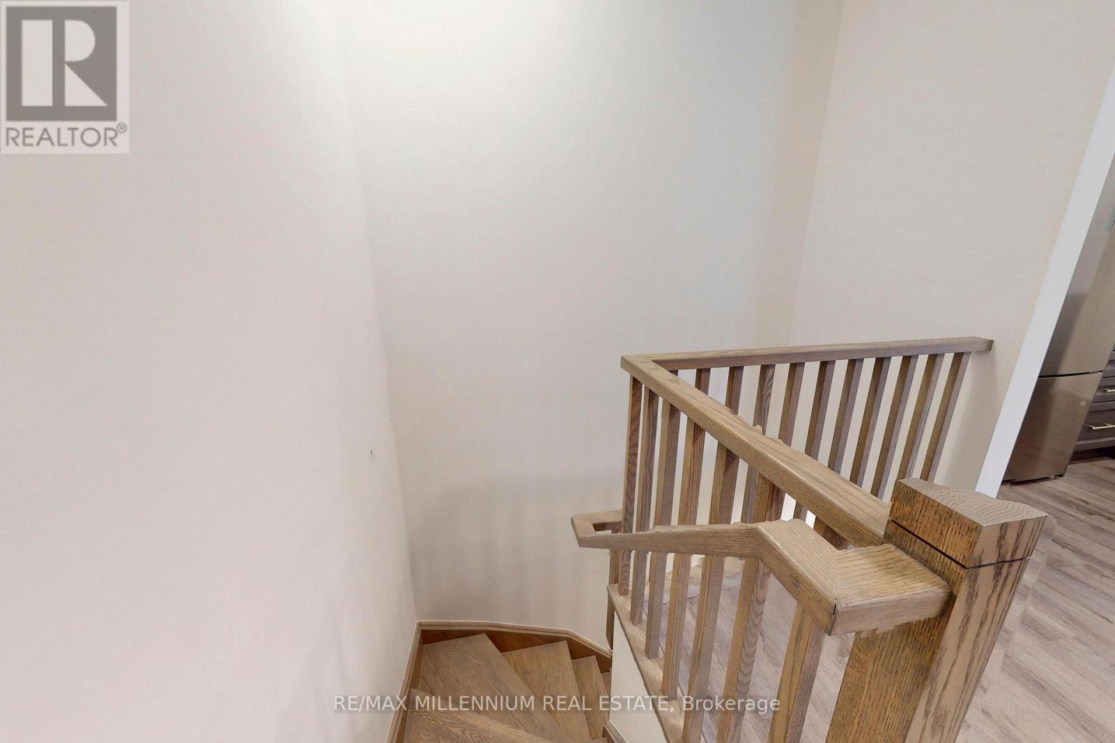 Th 350 - 100 Honeycrisp Crescent, Vaughan, Ontario  L4K 0N7 - Photo 19 - N13860042