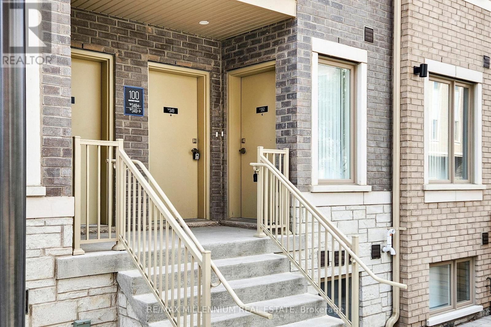 Th 350 - 100 Honeycrisp Crescent, Vaughan, Ontario  L4K 0N7 - Photo 5 - N13860042
