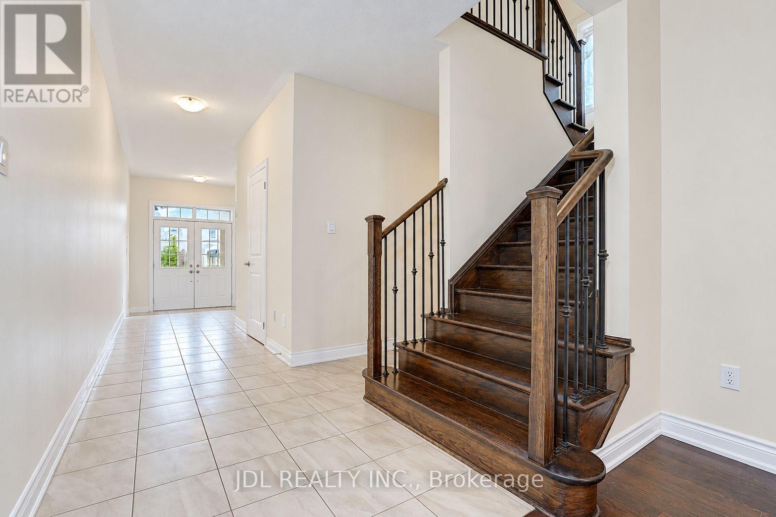 54 Mohandas Drive, Markham, Ontario  L3S 0E5 - Photo 12 - N13860048