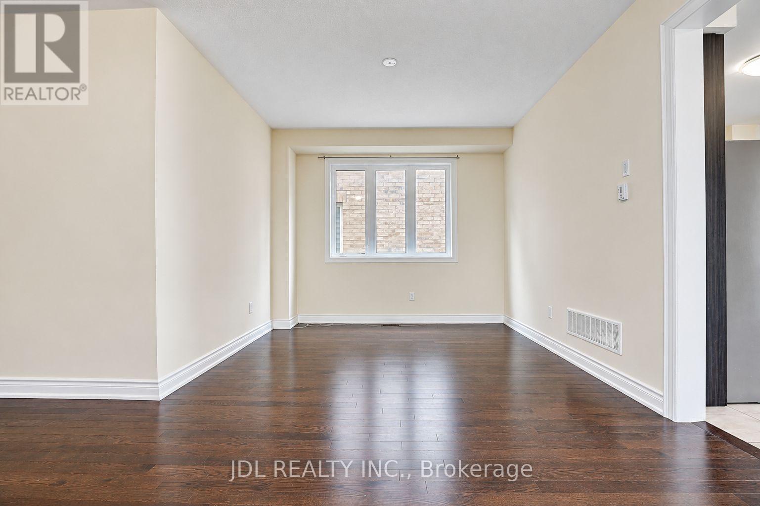 54 Mohandas Drive, Markham, Ontario  L3S 0E5 - Photo 18 - N13860048