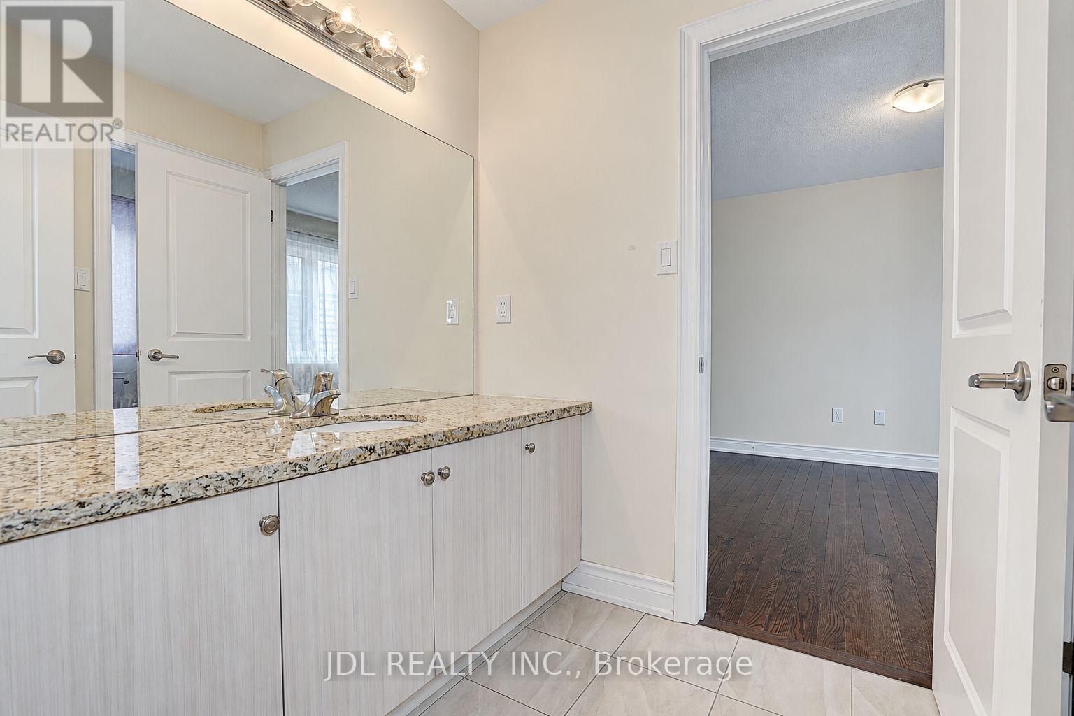 54 Mohandas Drive, Markham, Ontario  L3S 0E5 - Photo 43 - N13860048