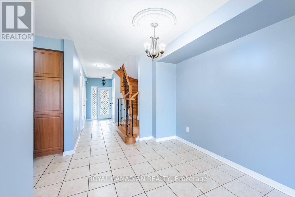22 Bay Breeze Drive, Brampton, Ontario  L6R 0M1 - Photo 11 - W13860056