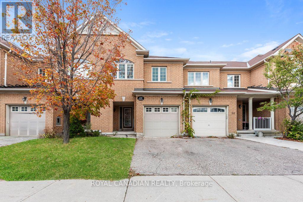 22 Bay Breeze Drive, Brampton, Ontario  L6R 0M1 - Photo 2 - W13860056