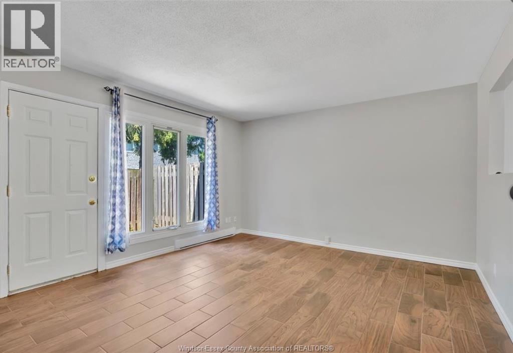 6732 Roseville Garden Drive, Windsor, Ontario  N8T 1J2 - Photo 3 - 26024381