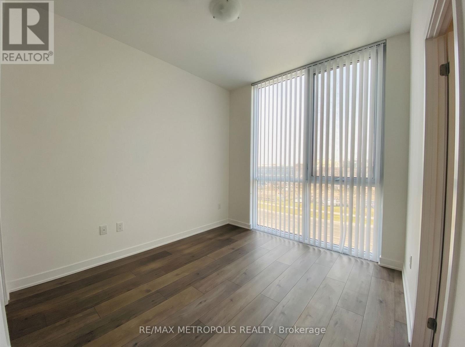 211 - 10 Honeycrisp Crescent, Vaughan, Ontario  L4K 0M7 - Photo 12 - N13851950