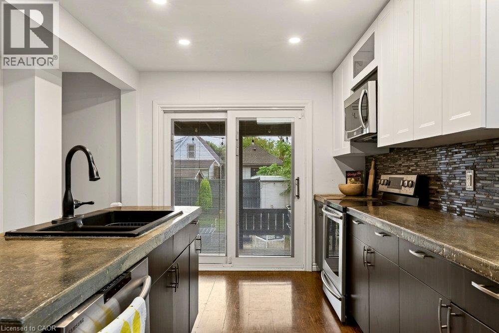 136 Weir Street N, Hamilton, Ontario  L8H 5E9 - Photo 11 - 40862051