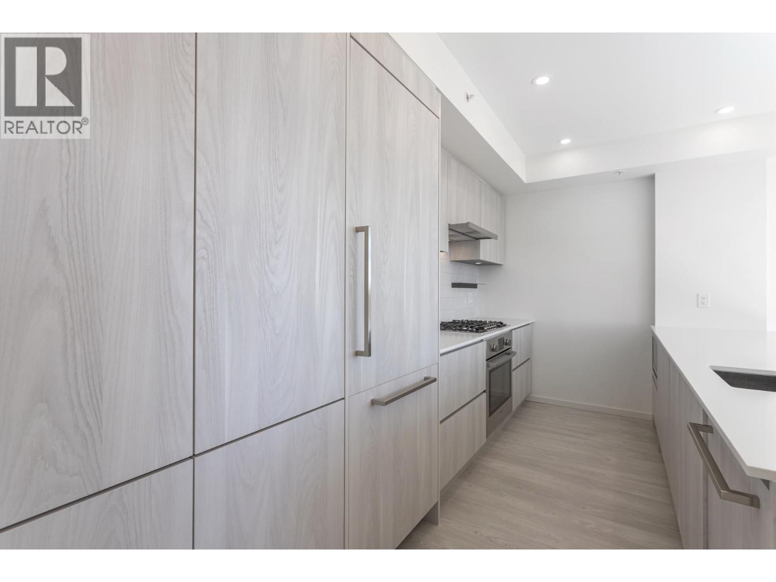 602 3264 Vanness Street, Vancouver, British Columbia  V5R 0L5 - Photo 6 - R3171717