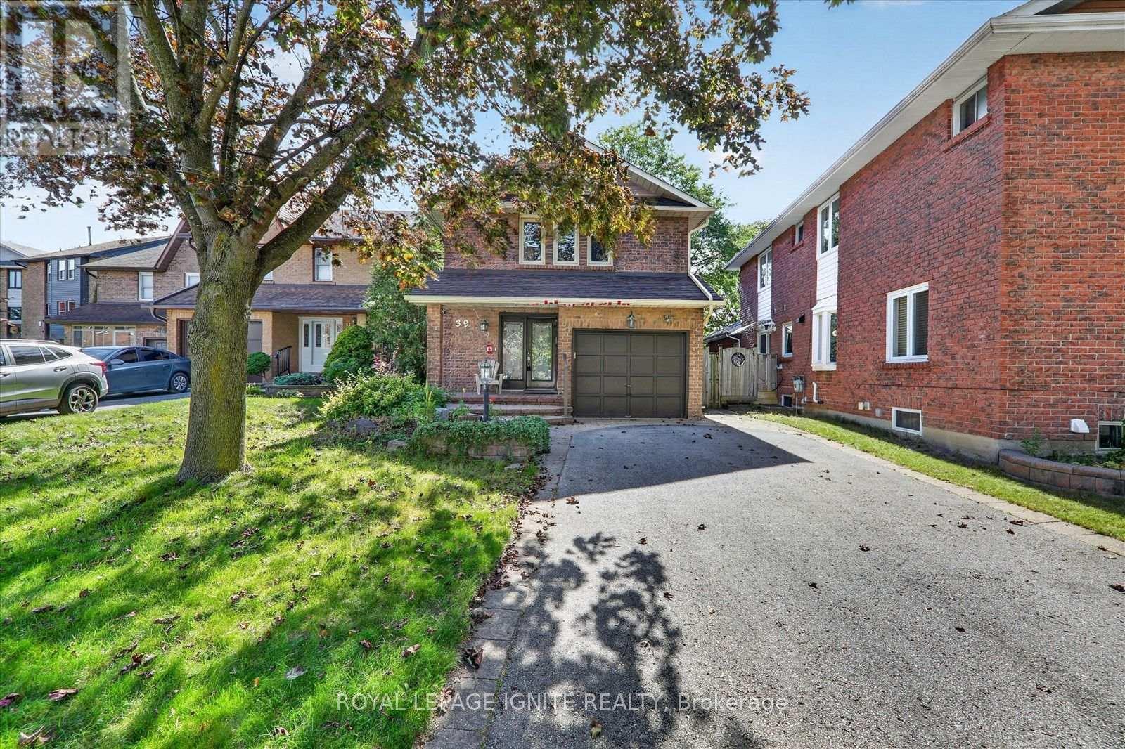 39 LONGFELLOW COURT, Whitby, Ontario