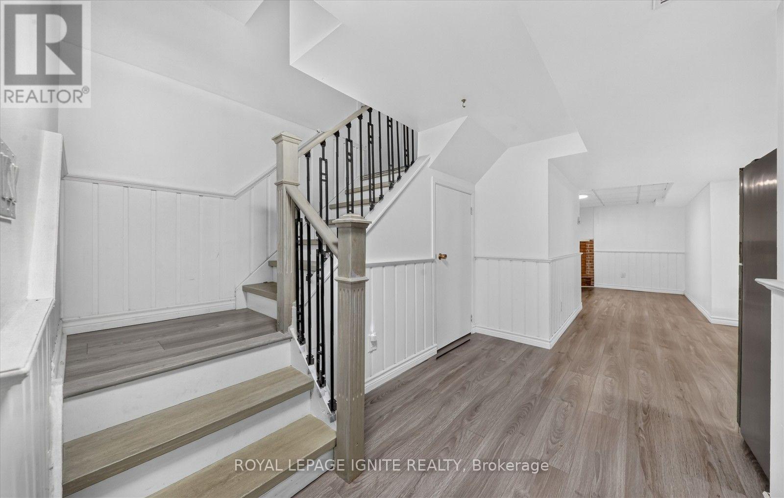39 Longfellow Court, Whitby, Ontario  L1N 6V7 - Photo 6 - E13860092