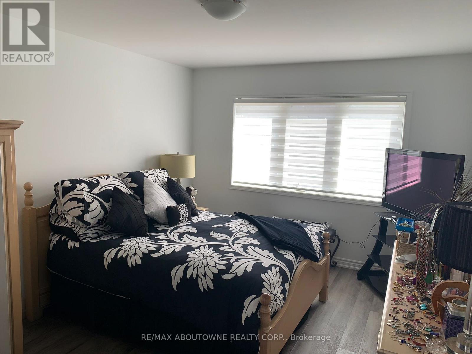 828 Aspen Terrace, Milton, Ontario  L9E 1S2 - Photo 19 - W13860110