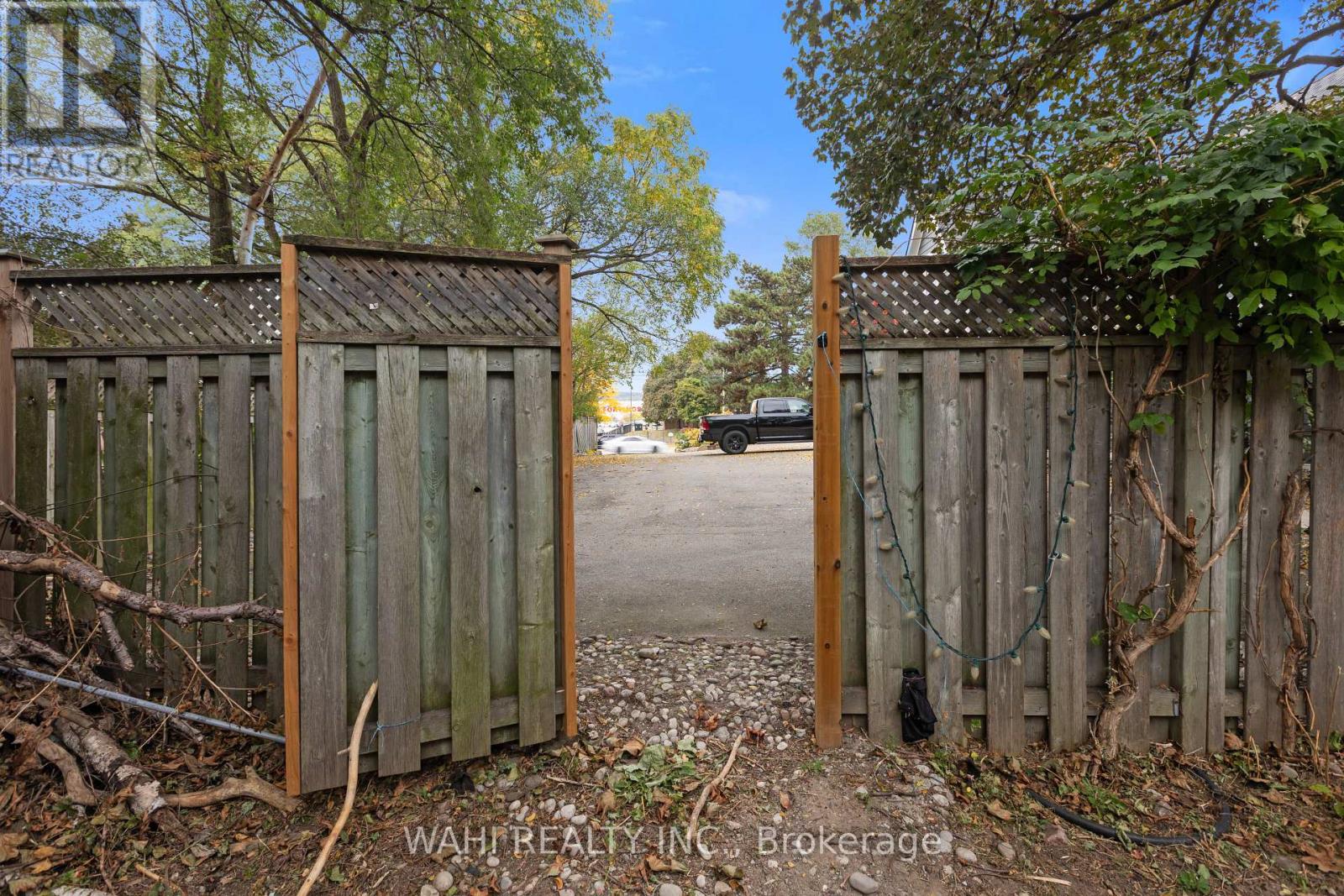982 Glen View Avenue, Burlington, Ontario  L7T 3Y6 - Photo 35 - W13860114