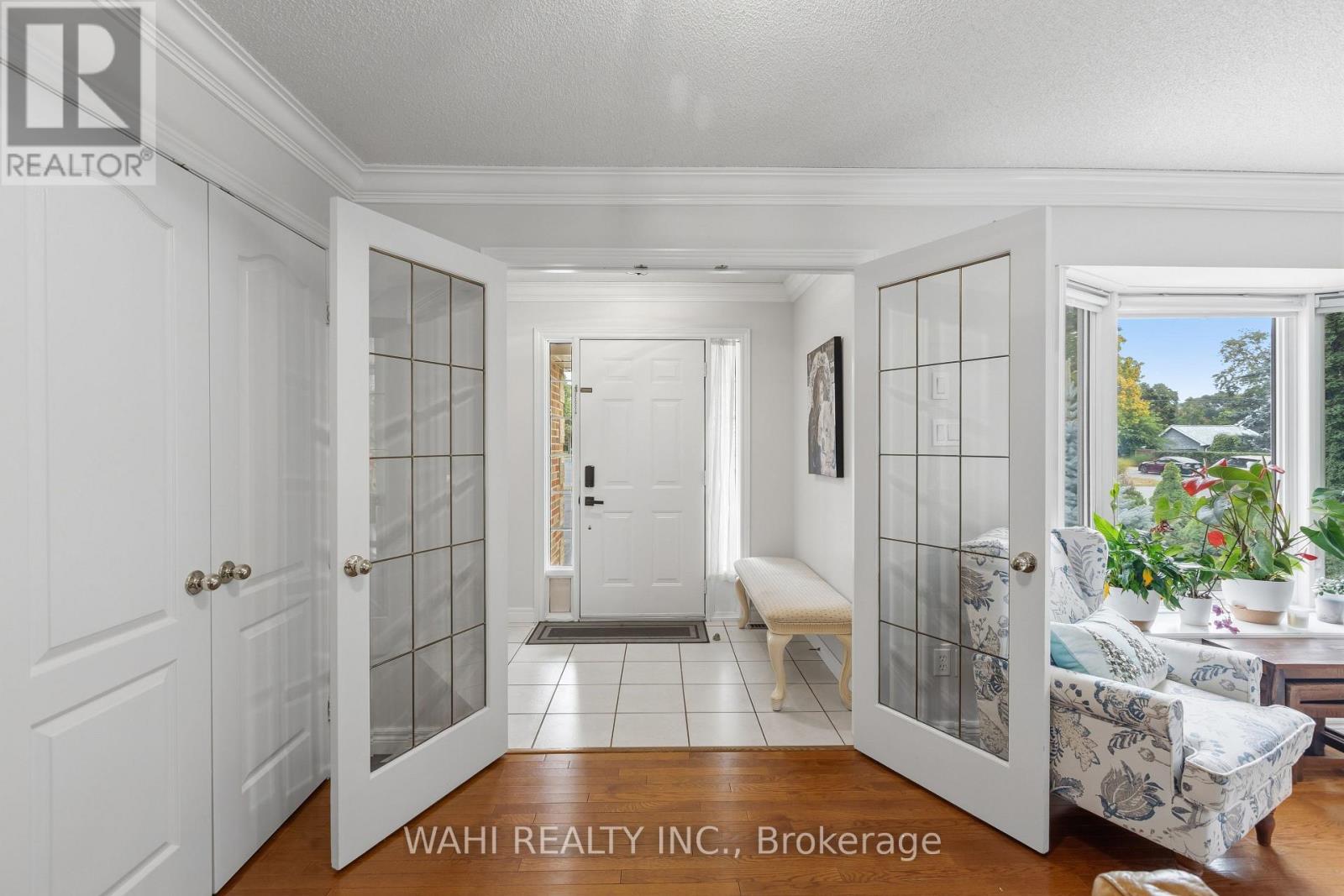 982 Glen View Avenue, Burlington, Ontario  L7T 3Y6 - Photo 4 - W13860114