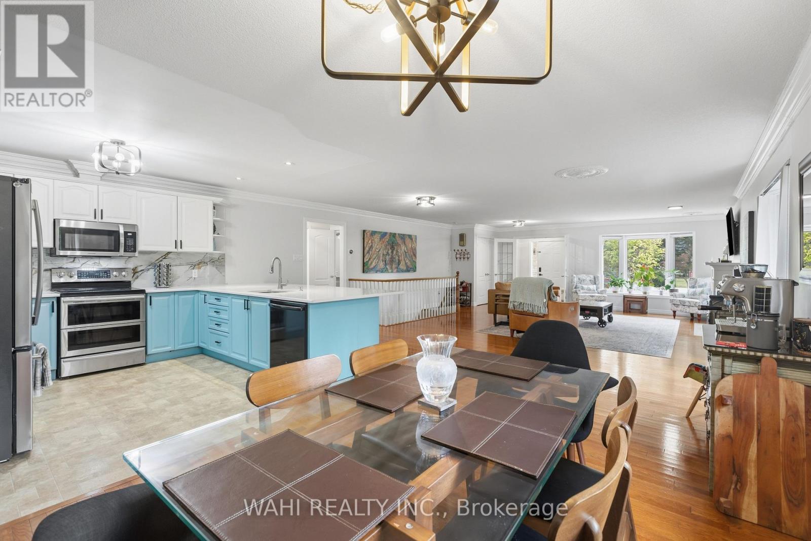 982 Glen View Avenue, Burlington, Ontario  L7T 3Y6 - Photo 7 - W13860114
