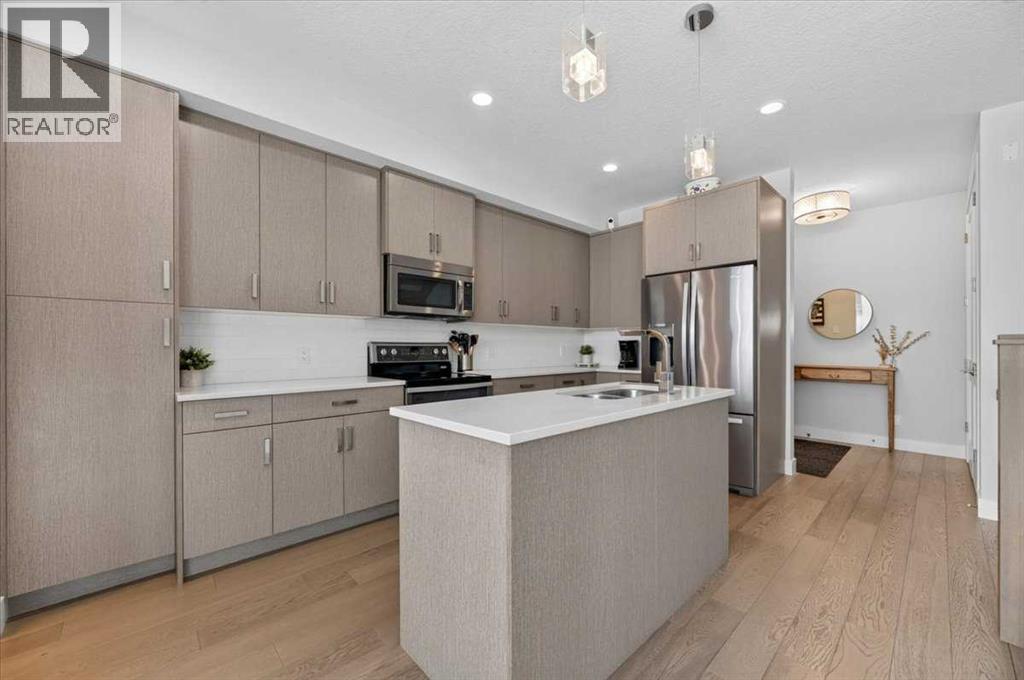2, 1920 25a Street SW, Calgary, Alberta  T3E 1Y5 - Photo 5 - A2348428