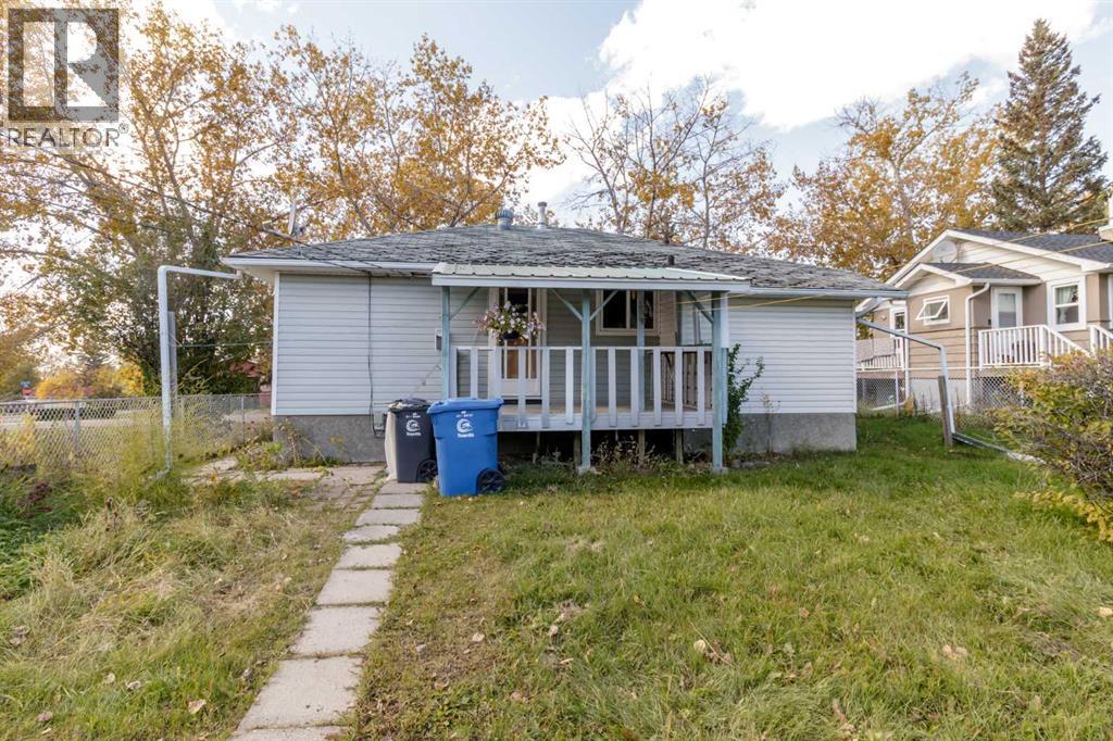 320 4 Avenue S