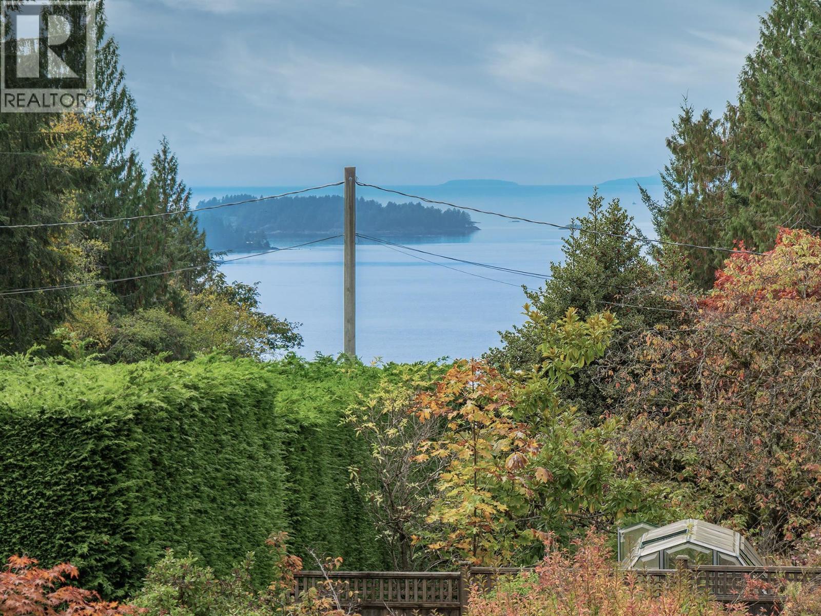 5301 Stamford Place, Sechelt, British Columbia  V7Z 0C2 - Photo 6 - R3172160
