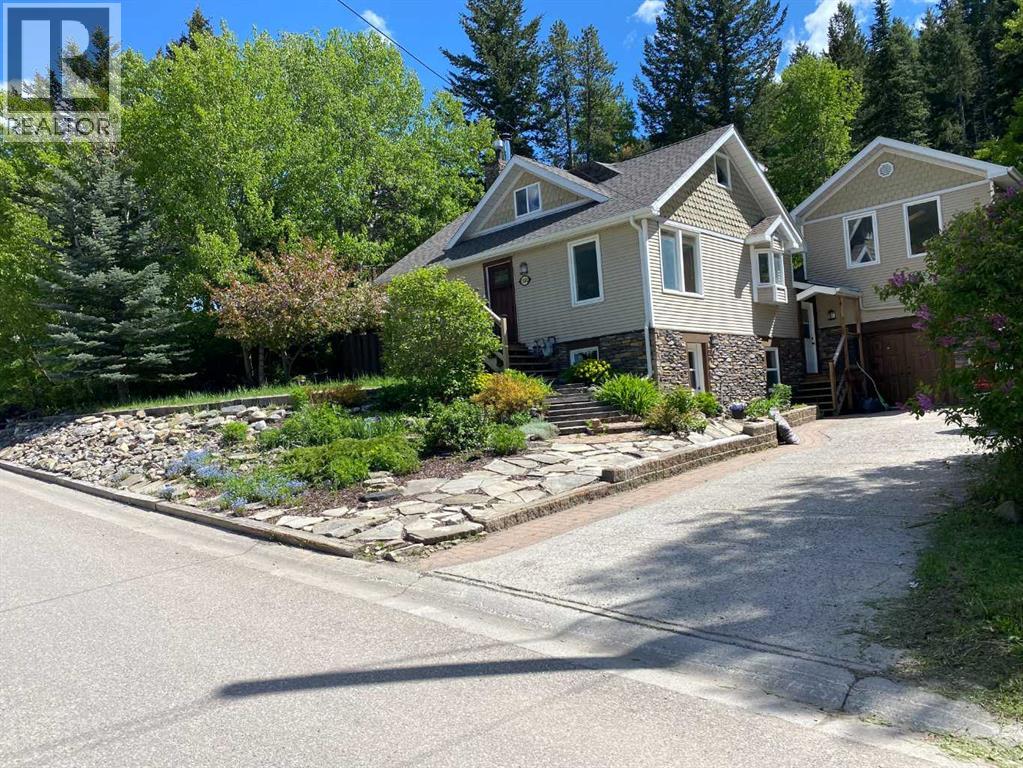 13302 15 Avenue, Blairmore, Alberta  T0K 0E0 - Photo 1 - A2347130