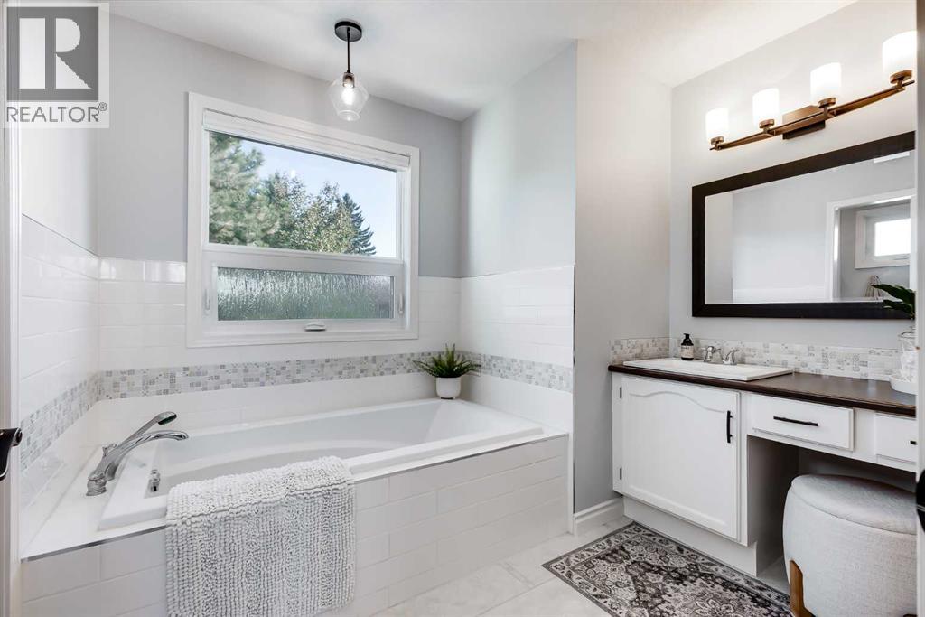 73 Sunhaven Close SE, Calgary, Alberta  T2X 2X5 - Photo 15 - A2348853