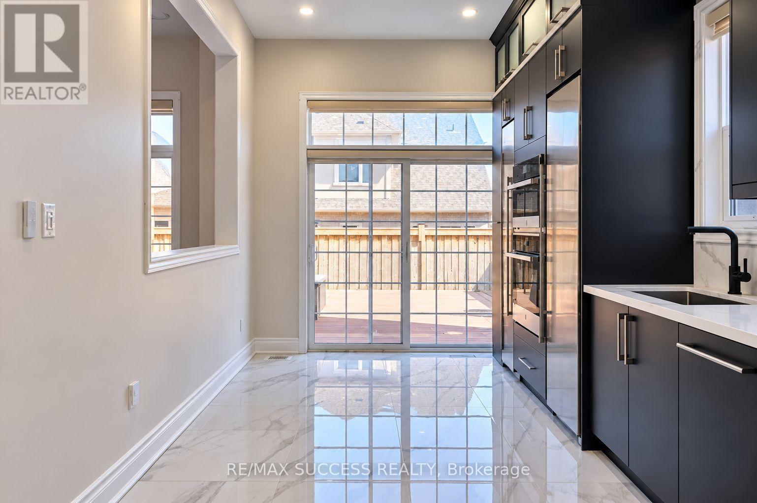 120 Morningside Drive, Halton Hills, Ontario  L7G 0M2 - Photo 7 - W13858756